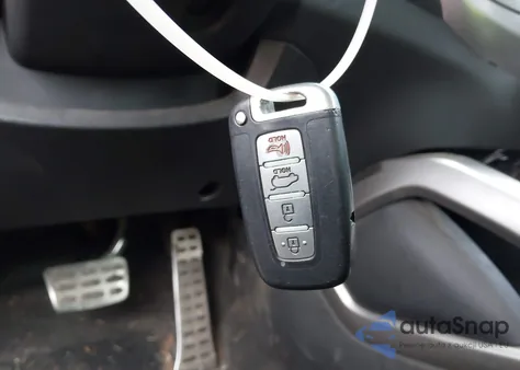 2012 Hyundai Veloster Base W/Black z USA, uszkodzony, nr VIN KMHTC6AD5CU071809